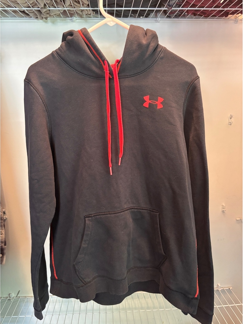 Under Armour Black and Red Hoodie Sweatshirt Size S